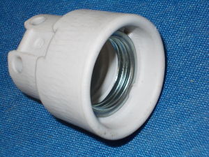 Ceramic lamp holder E27