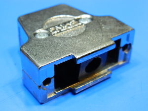 Shielded metallic shell for connector DB15
