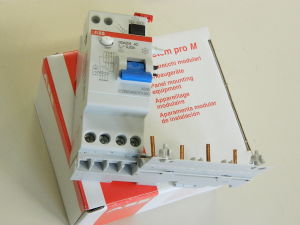 Differential switch ABB DDA204 AC-25/0.03A   System pro M