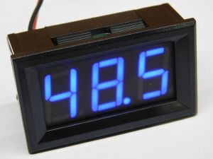 Voltmetro digitale da pannello 5-99Vcc led blu  2fili