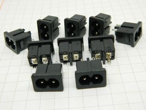Power socket SNAP-IN 250V 2,5A VDE UL  pitch mm.8 (n.10pcs.)